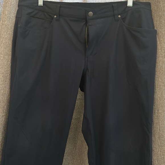 Lululemon pants for men - Picture 2 of 4